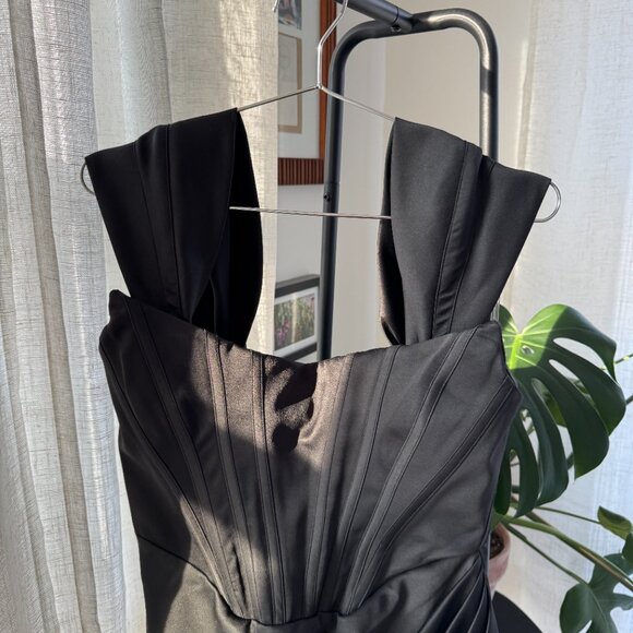HOUSE OF CB Loretta Off-Shoulder Corset Satin Dress – Size L - Picture 13 of 15